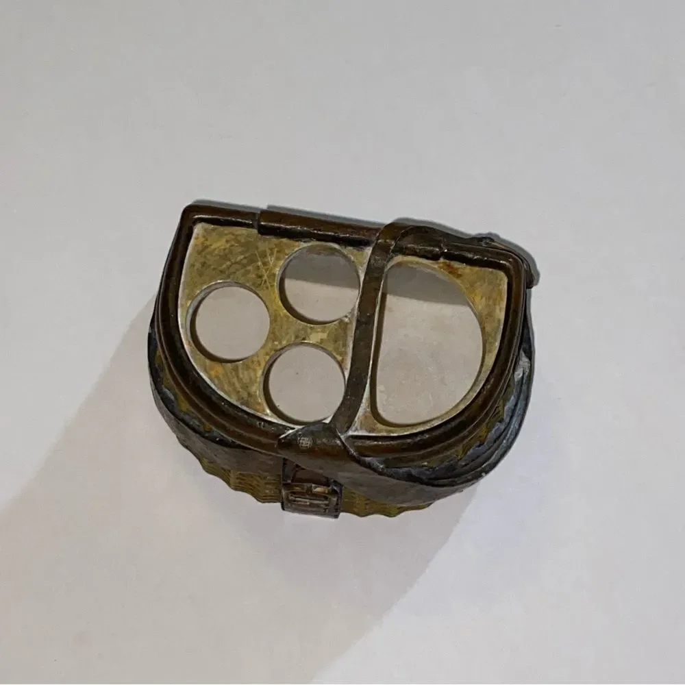 VTG, Ceramic Style Wicker Toothbrush Holder with Toothbrushes and Toothpaste